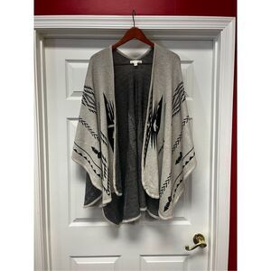 Gray Acrylic Tribal Blanket Shawl Wrap O/S EUC